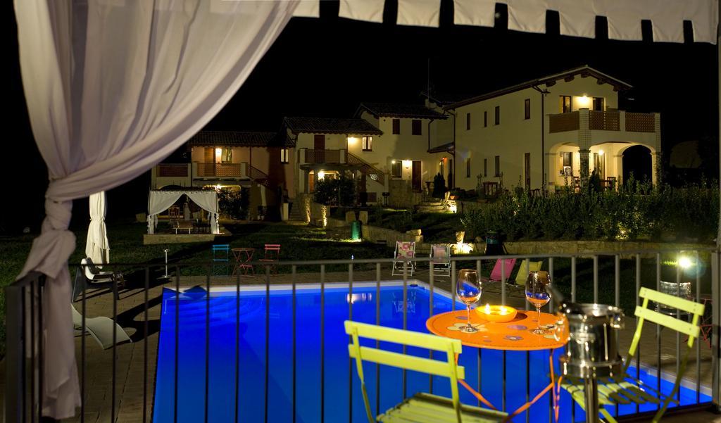 Borgo Le Capannelle Aparthotel Castel Ritaldi Buitenkant foto