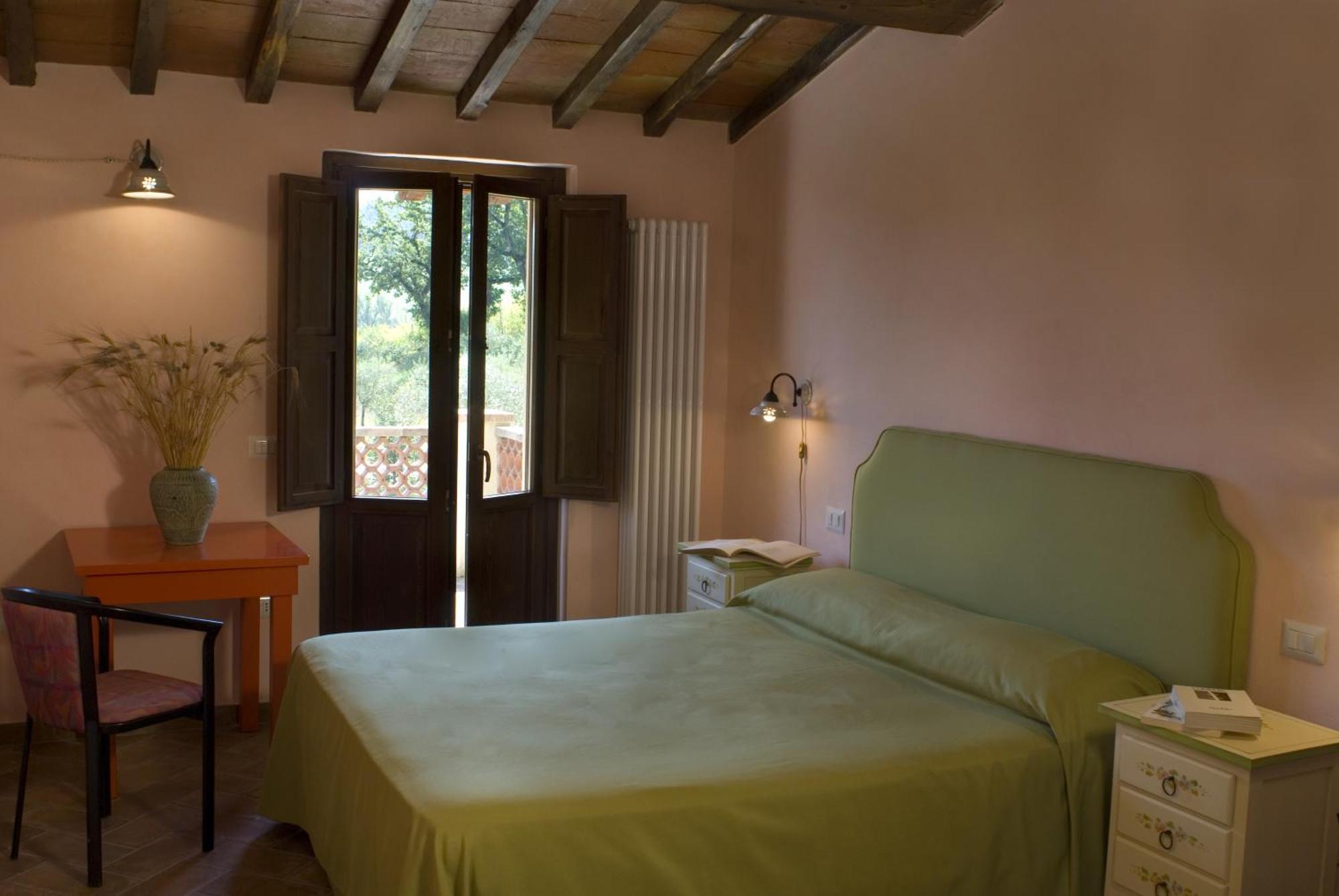 Borgo Le Capannelle Aparthotel Castel Ritaldi Kamer foto