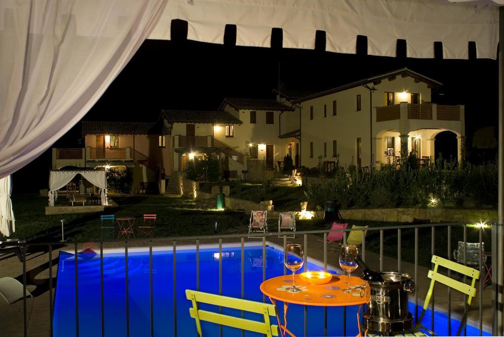 Borgo Le Capannelle Aparthotel Castel Ritaldi Buitenkant foto